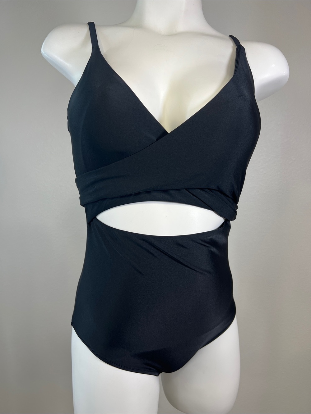 aerie Black Cutout One-Piece Full Coverage Swimsuit MEDIUM
